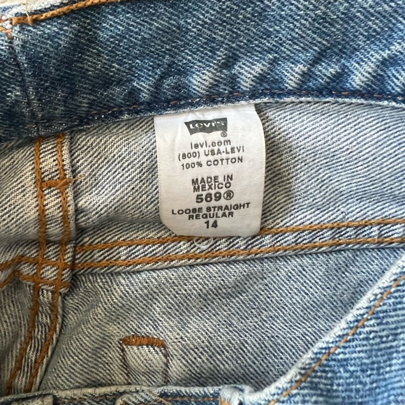 Vintage Cropped Levi’s - Picture 2 of 5